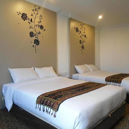 Regent Hotel Bintulu Exterior foto