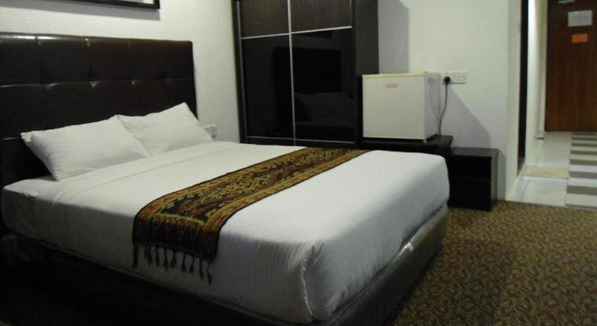 Regent Hotel Bintulu Exterior foto