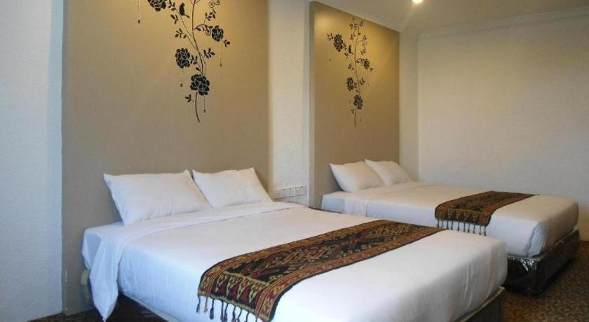 Regent Hotel Bintulu Exterior foto